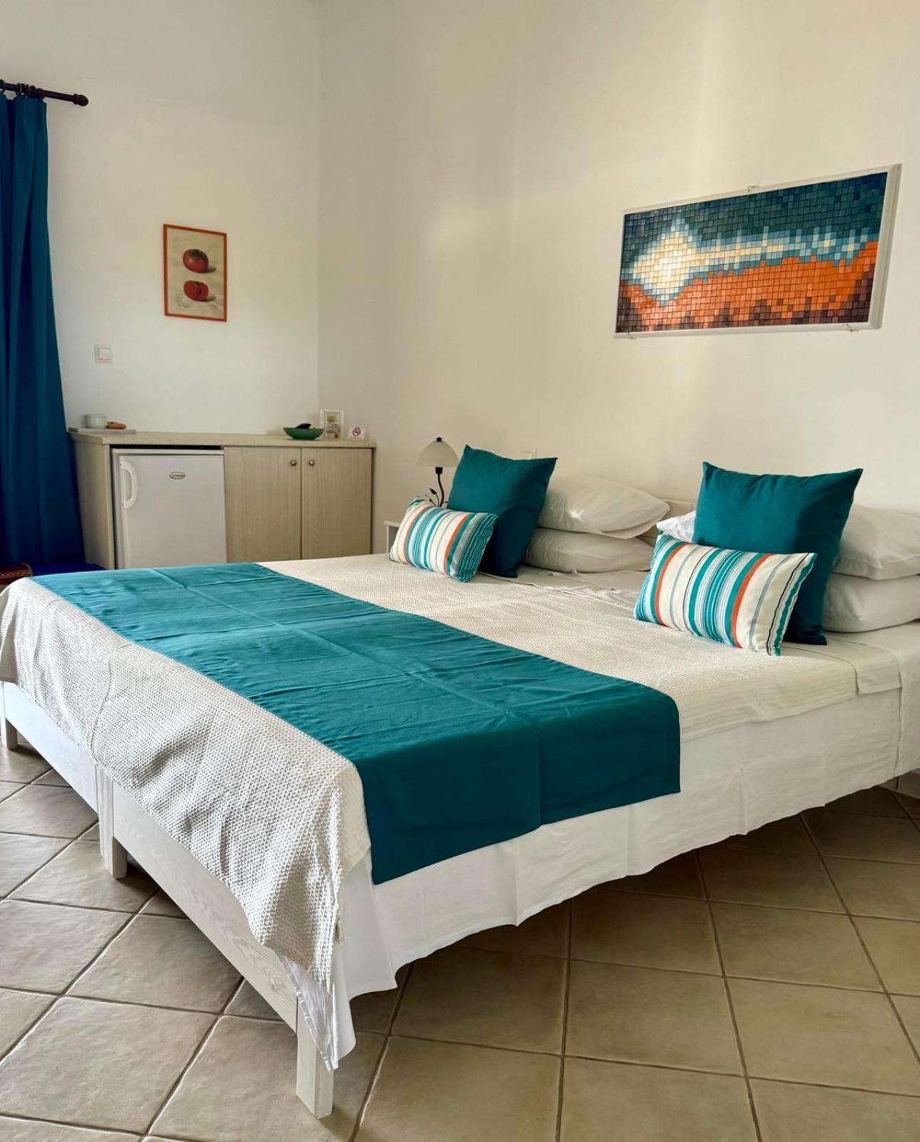 Syrou Lotos Studios & Apartments (Adults Only) Kini Pokoj fotografie