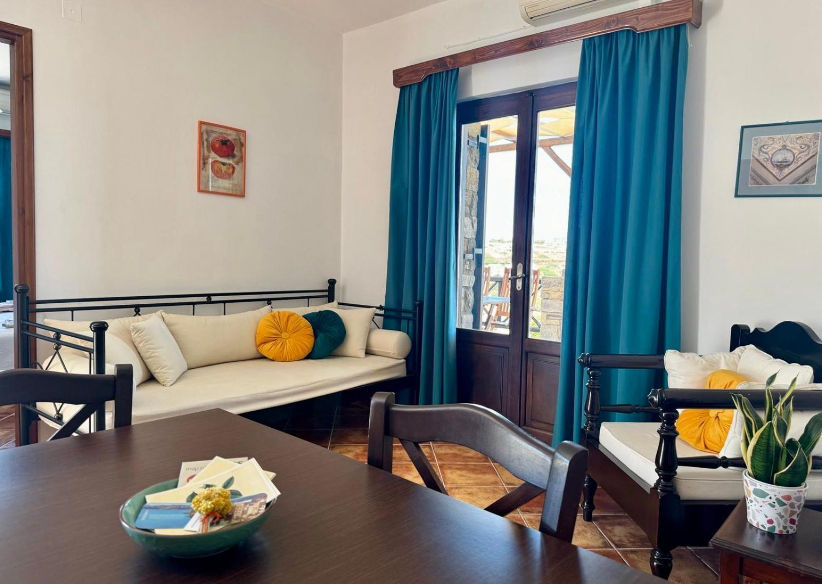 Syrou Lotos Studios & Apartments (Adults Only) Kini Pokoj fotografie